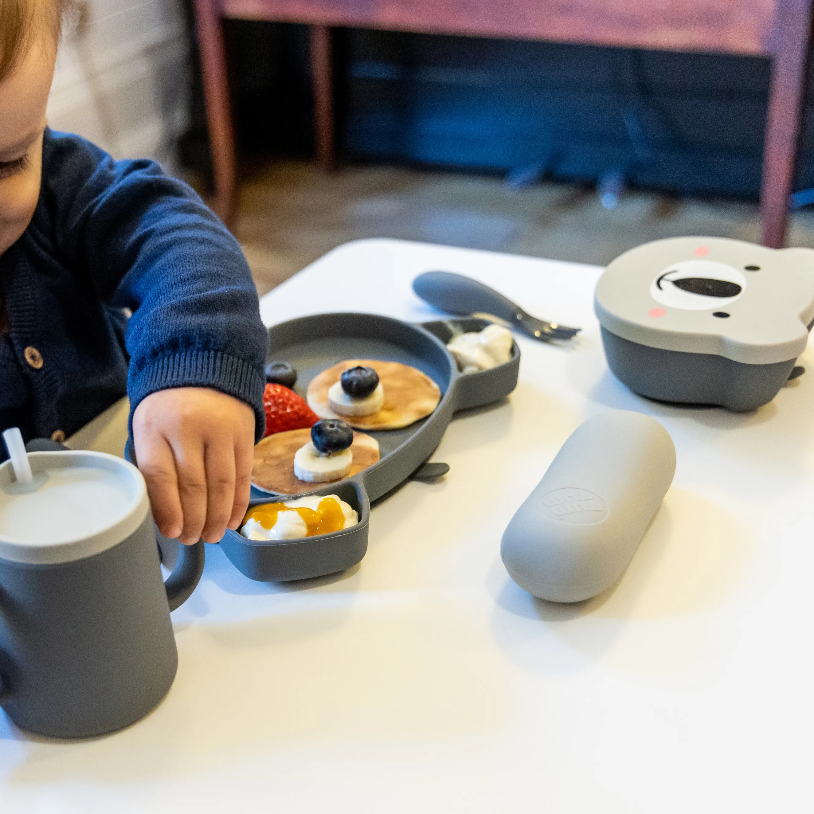 TUM TUM Baby & Toddler Stay Put Suction Bowl With Lid & Spoon, Stay Put Silicone Weaning Bowl & Spoon, First Feeding, Baby Led Weaning, 6m ,Kev Koala, Grey